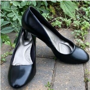 NWOB Dexflex Comfort BLK Pumps, 10 Fall Sale